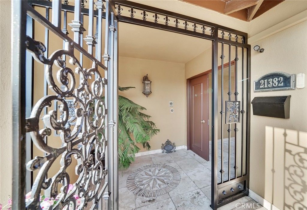 21382 Lemontree, Huntington Beach, CA 92646 Main Photo