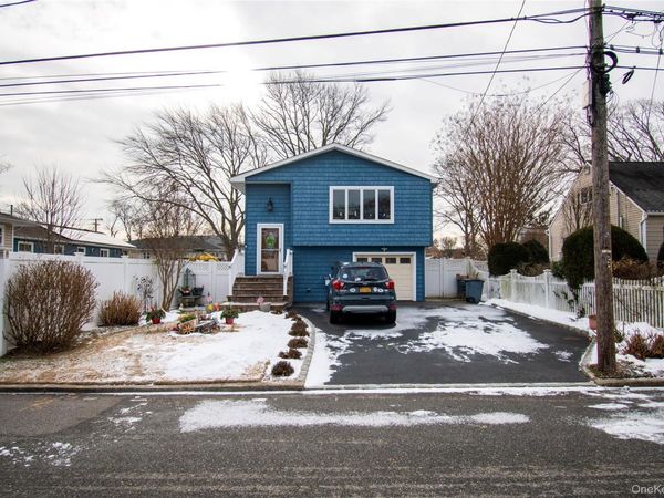 1390 America Avenue, West Babylon, NY 11704