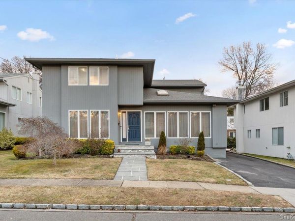 47 Berkshire Road, Great Neck, NY 11023