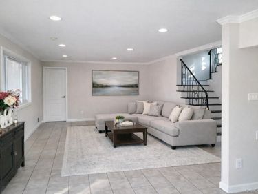 50 Ann Drive E, Freeport, NY 11520