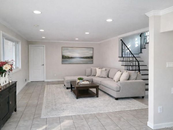 50 Ann Drive E, Freeport, NY 11520