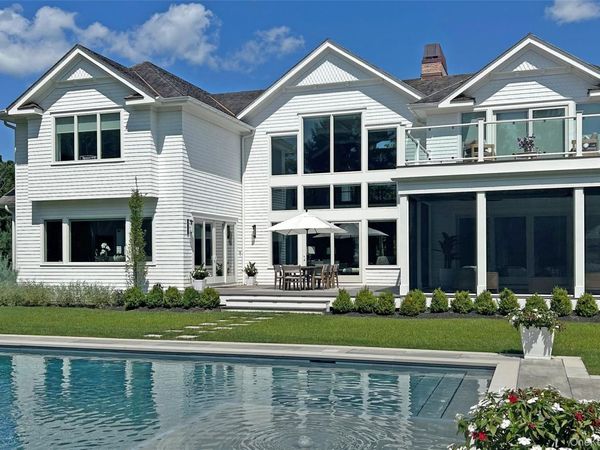 4 Heatherwood Lane, Quogue, NY 11959