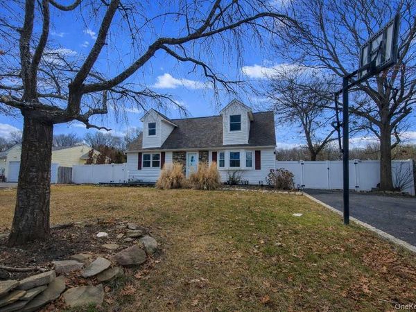 117 N Coleman Road, Centereach, NY 11720