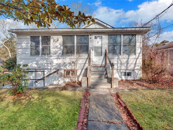 11 Island Road, Sound Beach, NY 11789