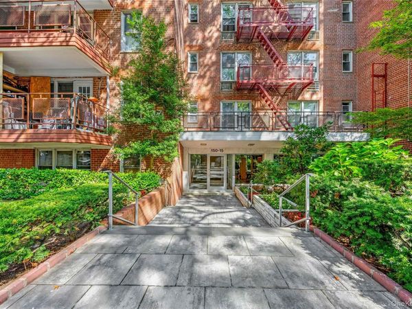 150-15 79th Avenue, Unit 6K, Kew Garden Hills, NY 11367