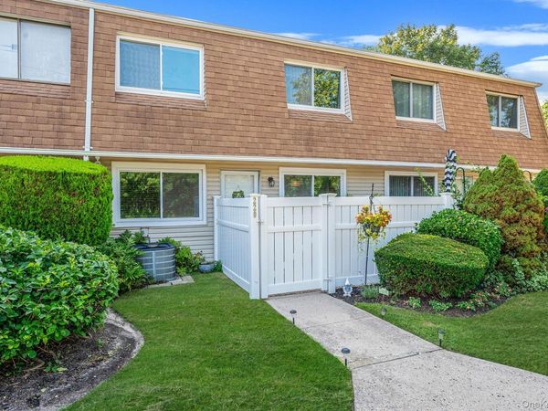 220 Storm Drive, Holtsville, NY 11742