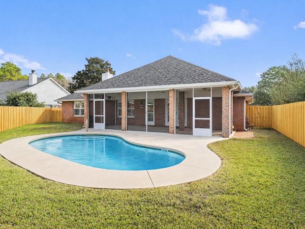 337 Louise Circle, Destin, FL 32541