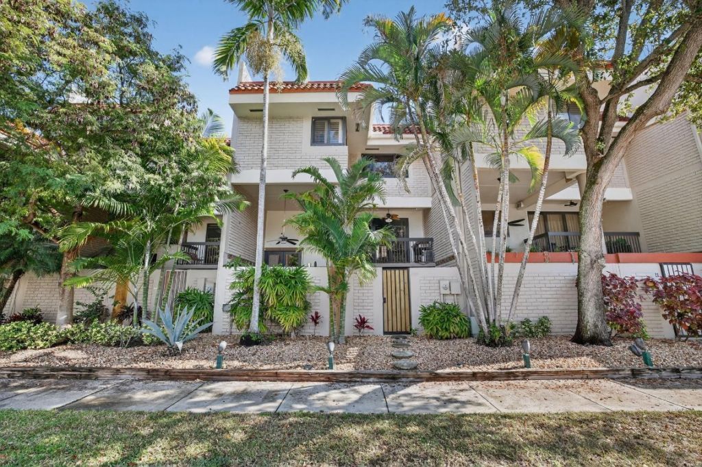 1401 NE 9th Street, Unit 13, Fort Lauderdale, FL 33304 Photo