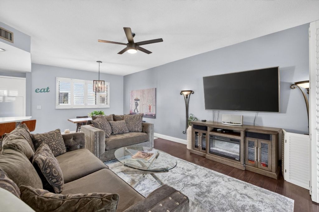 1401 NE 9th Street, Unit 13, Fort Lauderdale, FL 33304 Photo