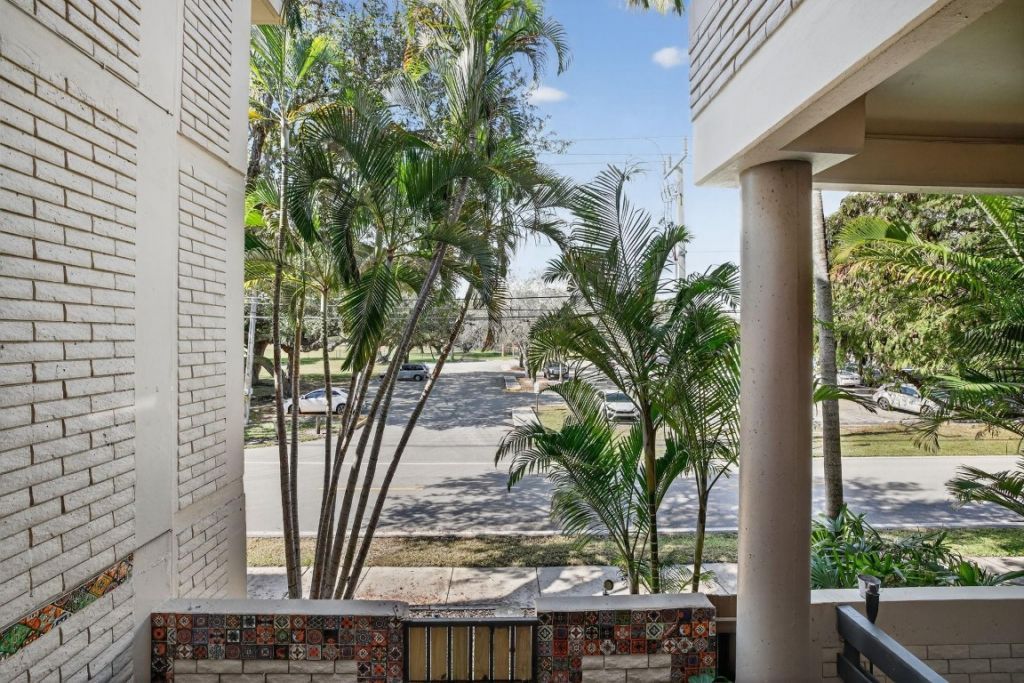1401 NE 9th Street, Unit 13, Fort Lauderdale, FL 33304 Photo
