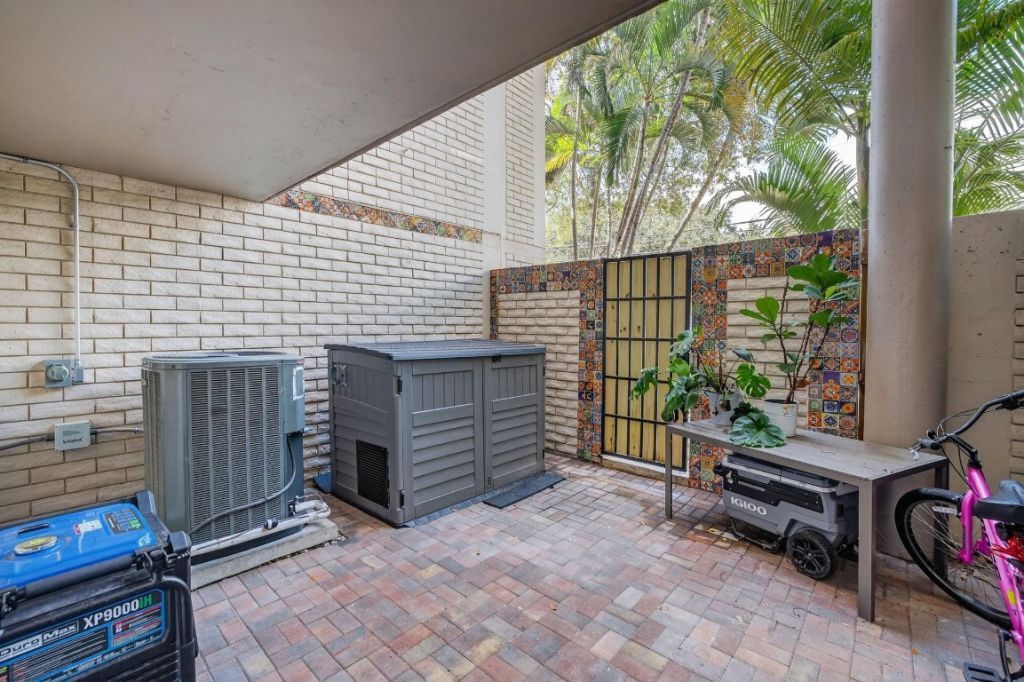 1401 NE 9th Street, Unit 13, Fort Lauderdale, FL 33304 Photo
