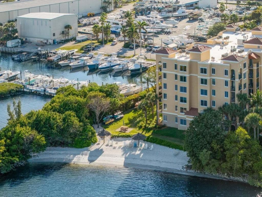 200 Scotia Drive, Unit 101, Hypoluxo, FL 33462 Photo