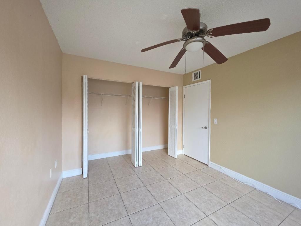 1542 Lake Crystal Drive, Unit H, West Palm Beach, FL 33411 Photo