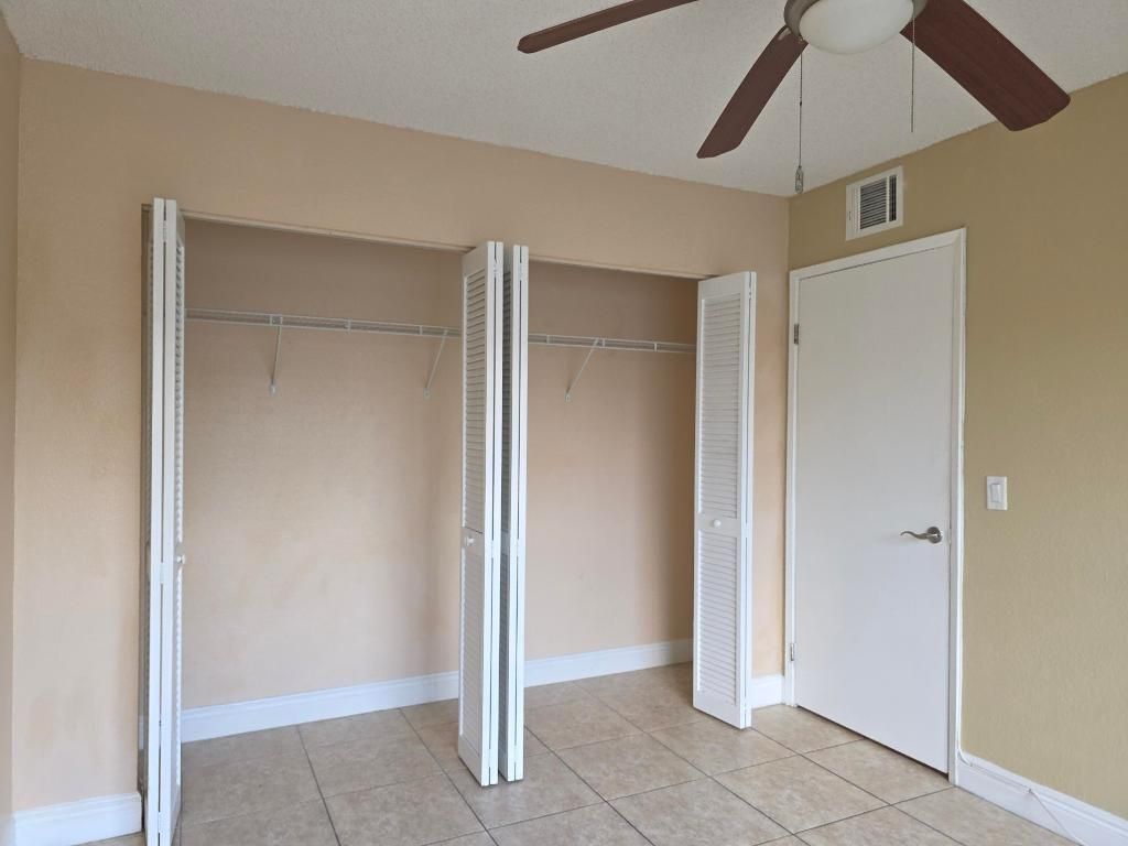 1542 Lake Crystal Drive, Unit H, West Palm Beach, FL 33411 Photo