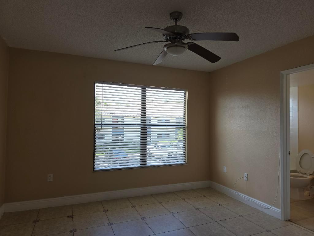 1542 Lake Crystal Drive, Unit H, West Palm Beach, FL 33411 Photo