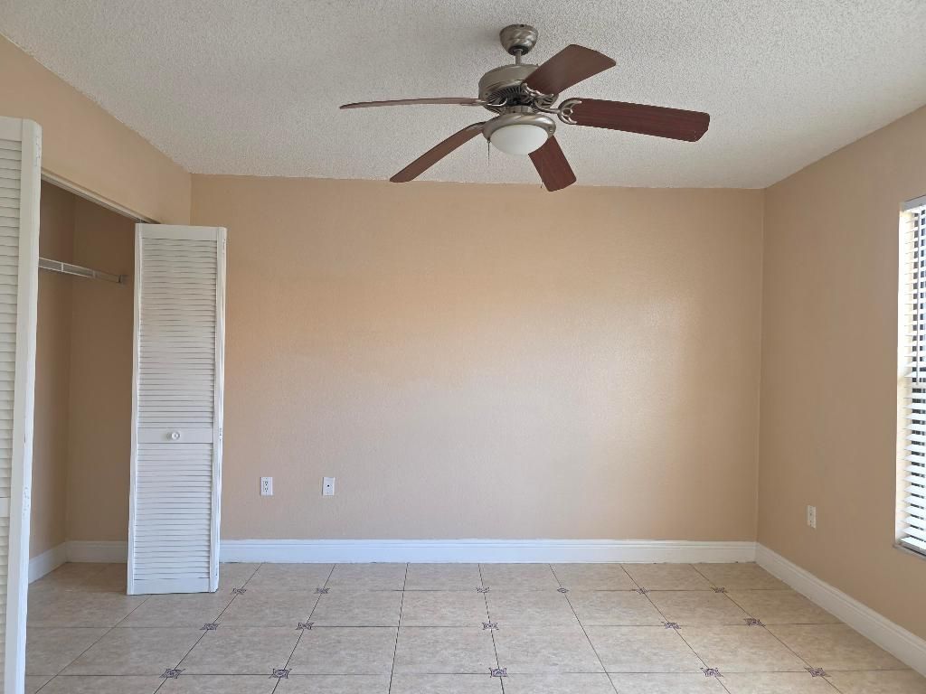 1542 Lake Crystal Drive, Unit H, West Palm Beach, FL 33411 Photo