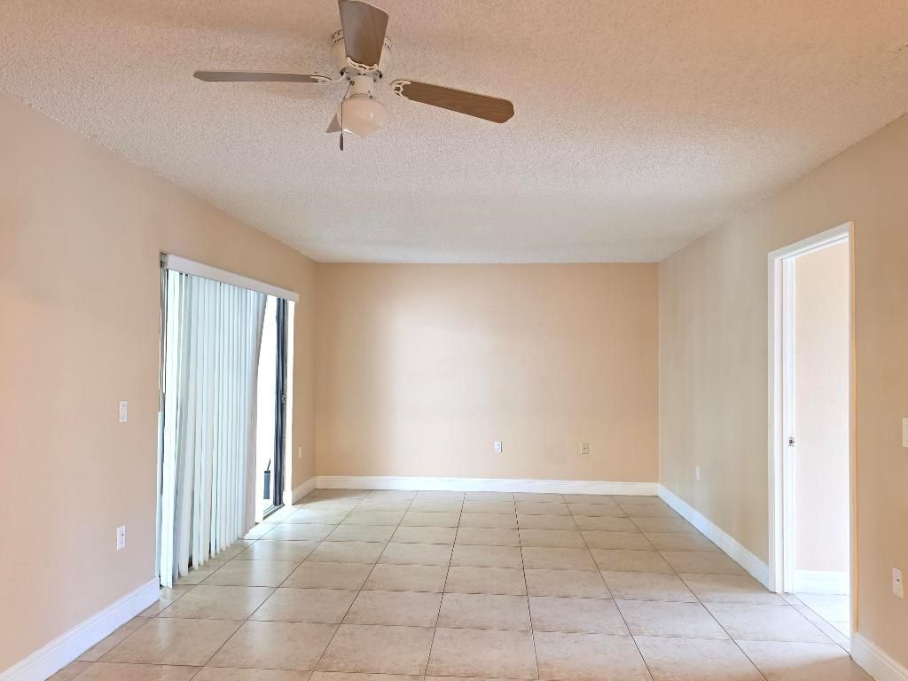 1542 Lake Crystal Drive, Unit H, West Palm Beach, FL 33411 Photo