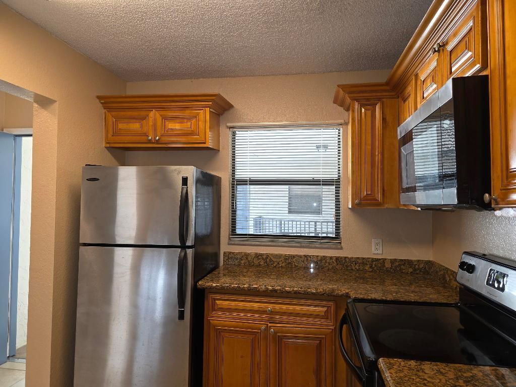 1542 Lake Crystal Drive, Unit H, West Palm Beach, FL 33411 Photo