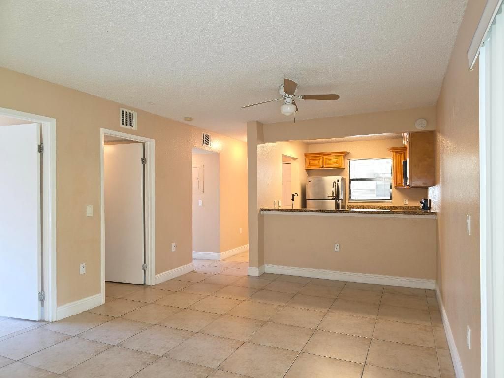 1542 Lake Crystal Drive, Unit H, West Palm Beach, FL 33411 Photo
