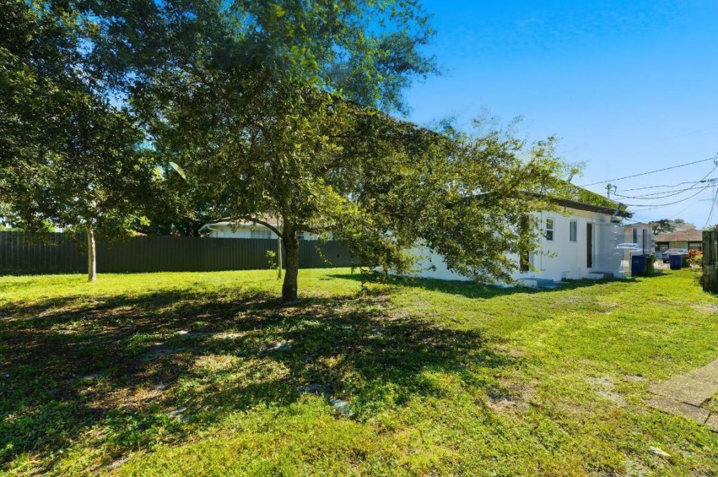 406 NW 7th Court, Unit 1-4, Hallandale Beach, FL 33009 Photo