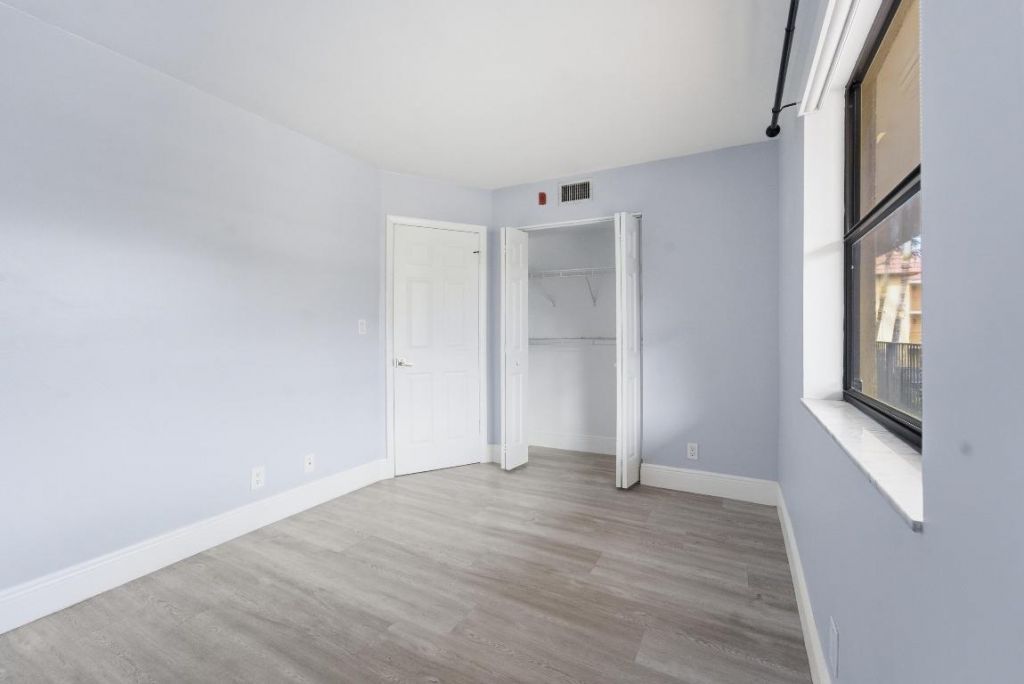 11477 NW 39th Court, Unit 203, Coral Springs, FL 33065 Photo