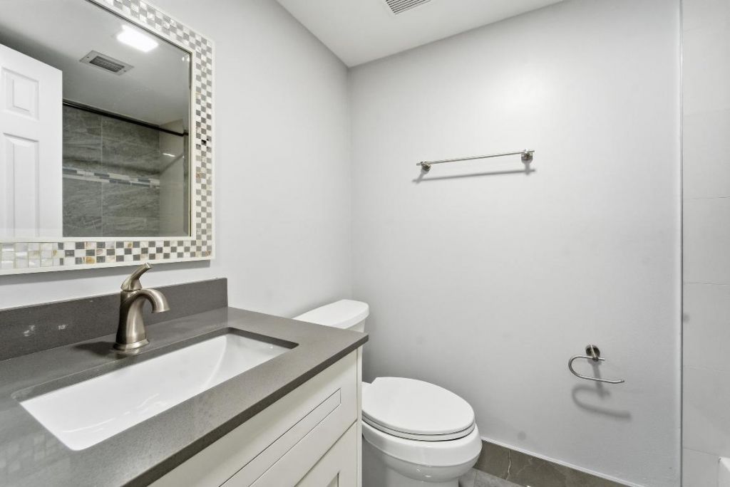 11477 NW 39th Court, Unit 203, Coral Springs, FL 33065 Photo