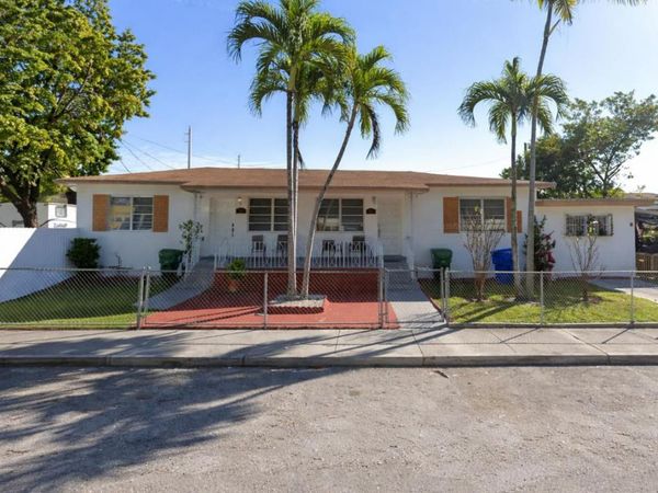 323 NW 21st Avenue, Miami, FL 33125