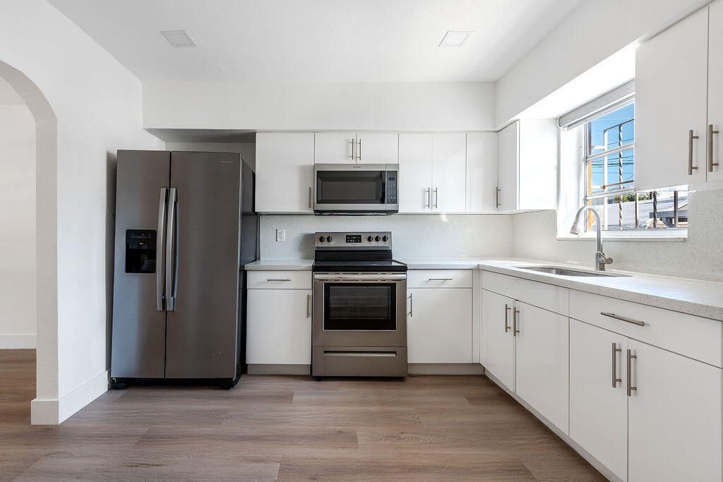 323 NW 21st Avenue, Miami, FL 33125 Photo