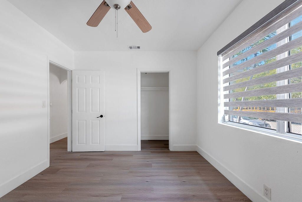 323 NW 21st Avenue, Miami, FL 33125 Photo