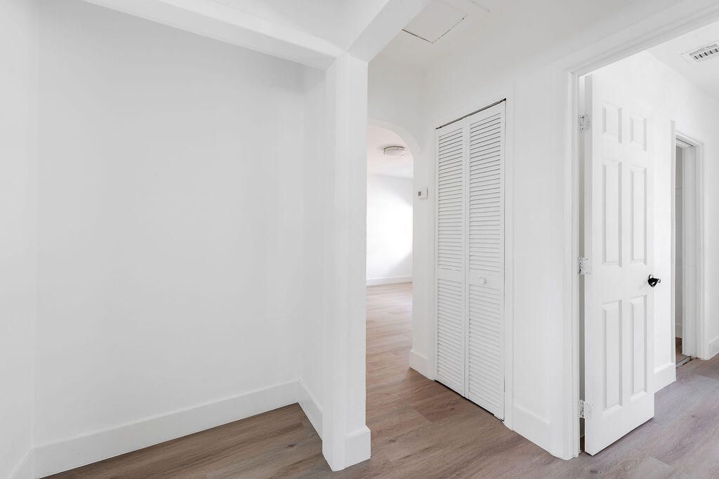 323 NW 21st Avenue, Miami, FL 33125 Photo