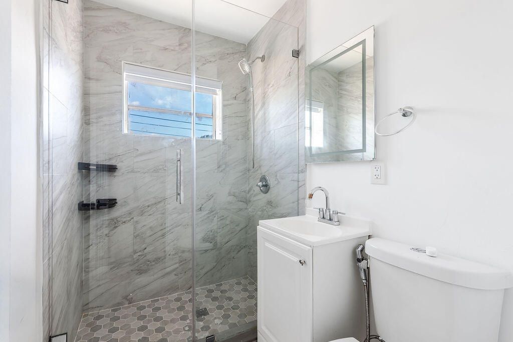 323 NW 21st Avenue, Miami, FL 33125 Photo