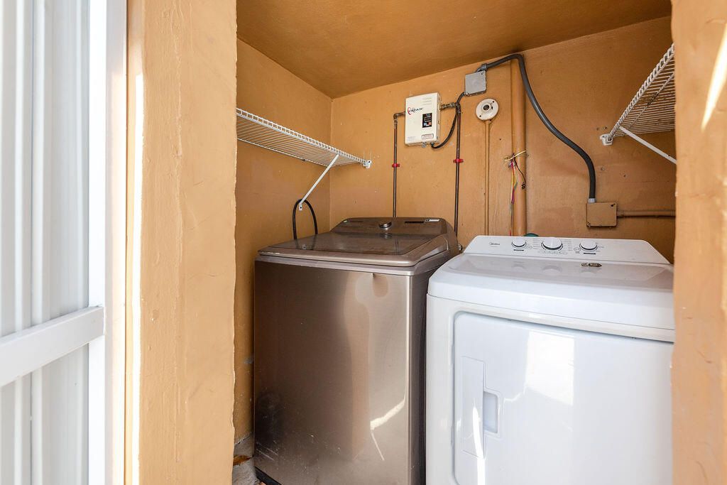 323 NW 21st Avenue, Miami, FL 33125 Photo