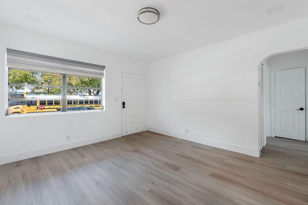 323 NW 21st Avenue, Miami, FL 33125 Photo