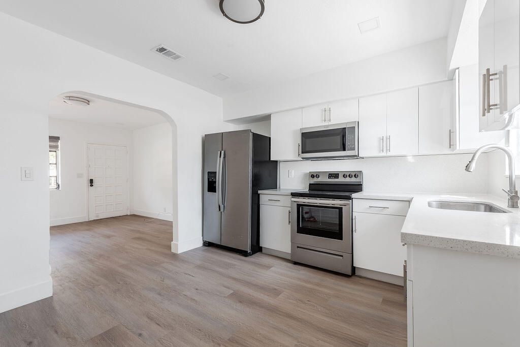 323 NW 21st Avenue, Miami, FL 33125 Photo