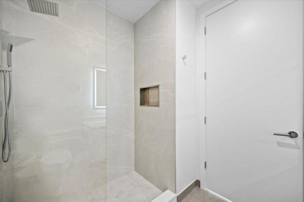 220 Lake Shore Drive, Unit 1706, Lake Park, FL 33403 Photo