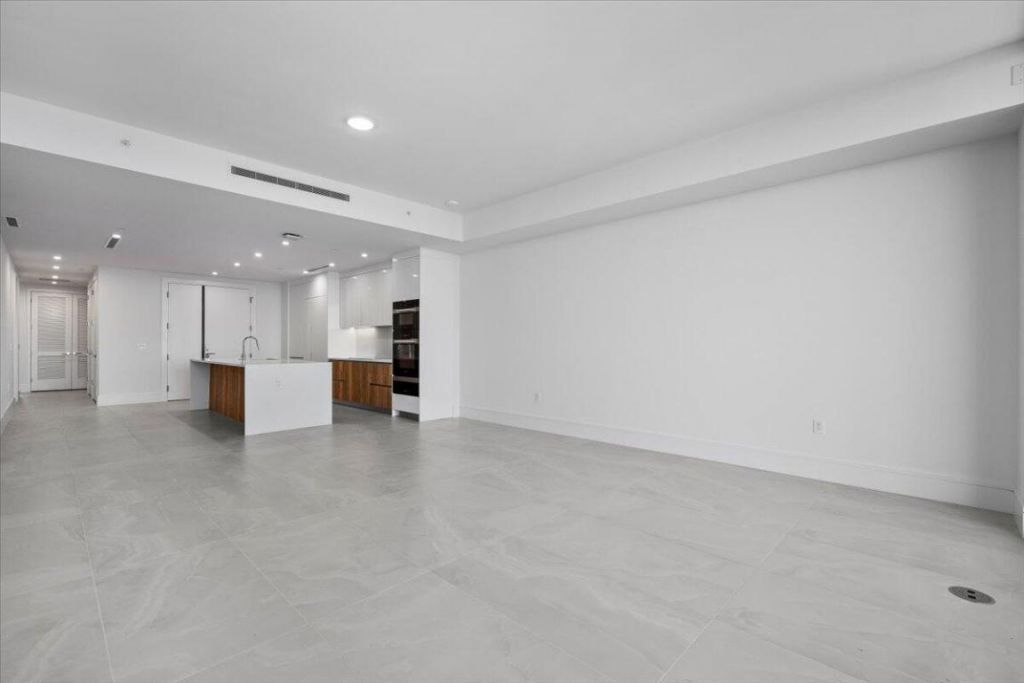 220 Lake Shore Drive, Unit 1706, Lake Park, FL 33403 Photo