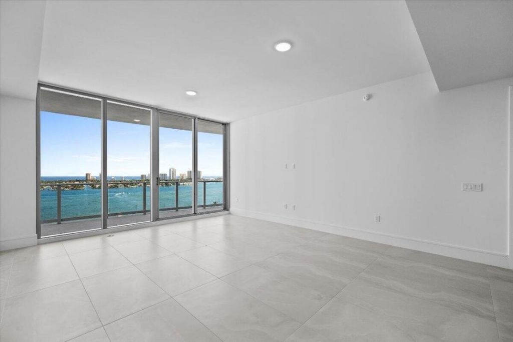220 Lake Shore Drive, Unit 1706, Lake Park, FL 33403 Photo