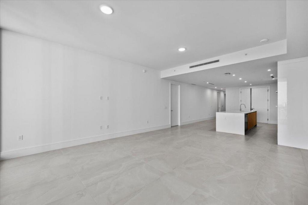 220 Lake Shore Drive, Unit 1706, Lake Park, FL 33403 Photo