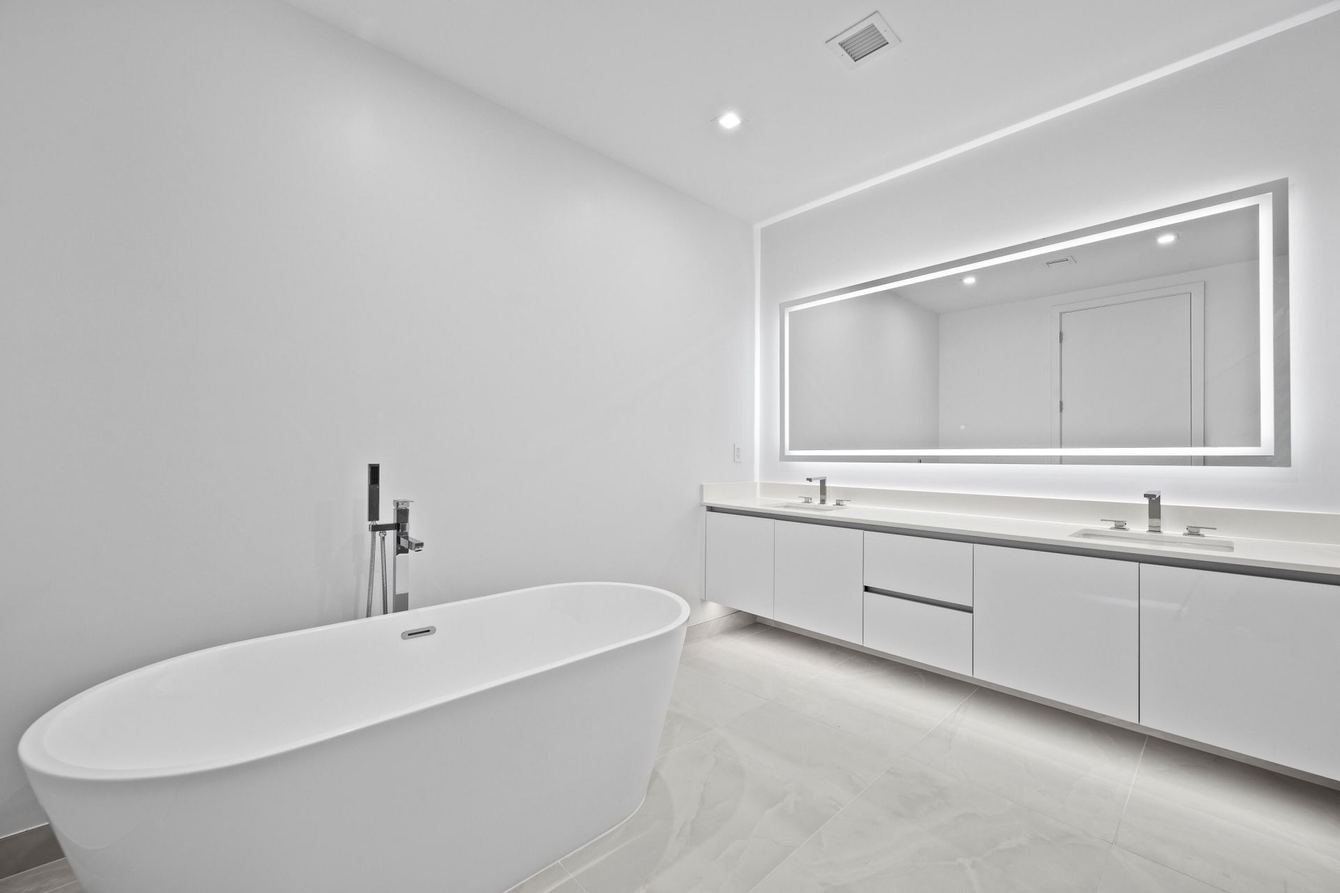 220 Lake Shore Drive, Unit 1413, Lake Park, FL 33403 Photo