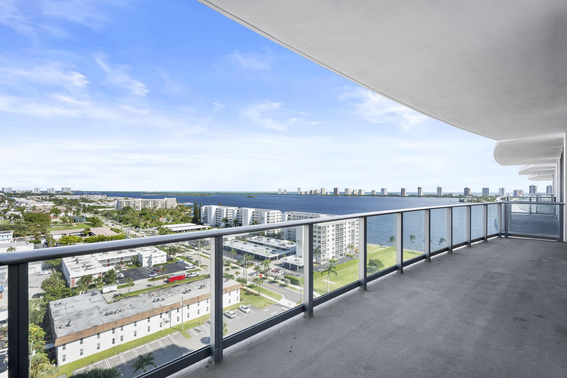 220 Lake Shore Drive, Unit 1413, Lake Park, FL 33403 Photo