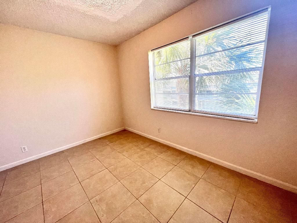 120 Sparrow Drive, Unit 302, Royal Palm Beach, FL 33411 Photo