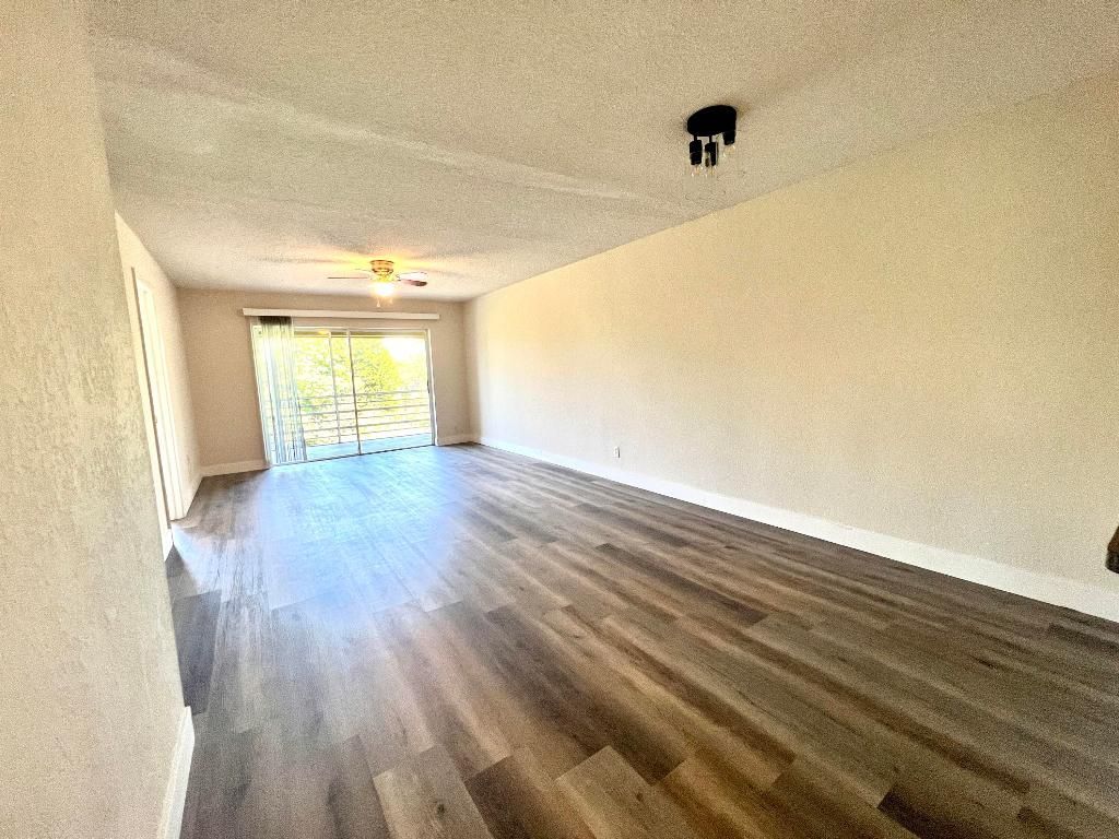 120 Sparrow Drive, Unit 302, Royal Palm Beach, FL 33411 Photo