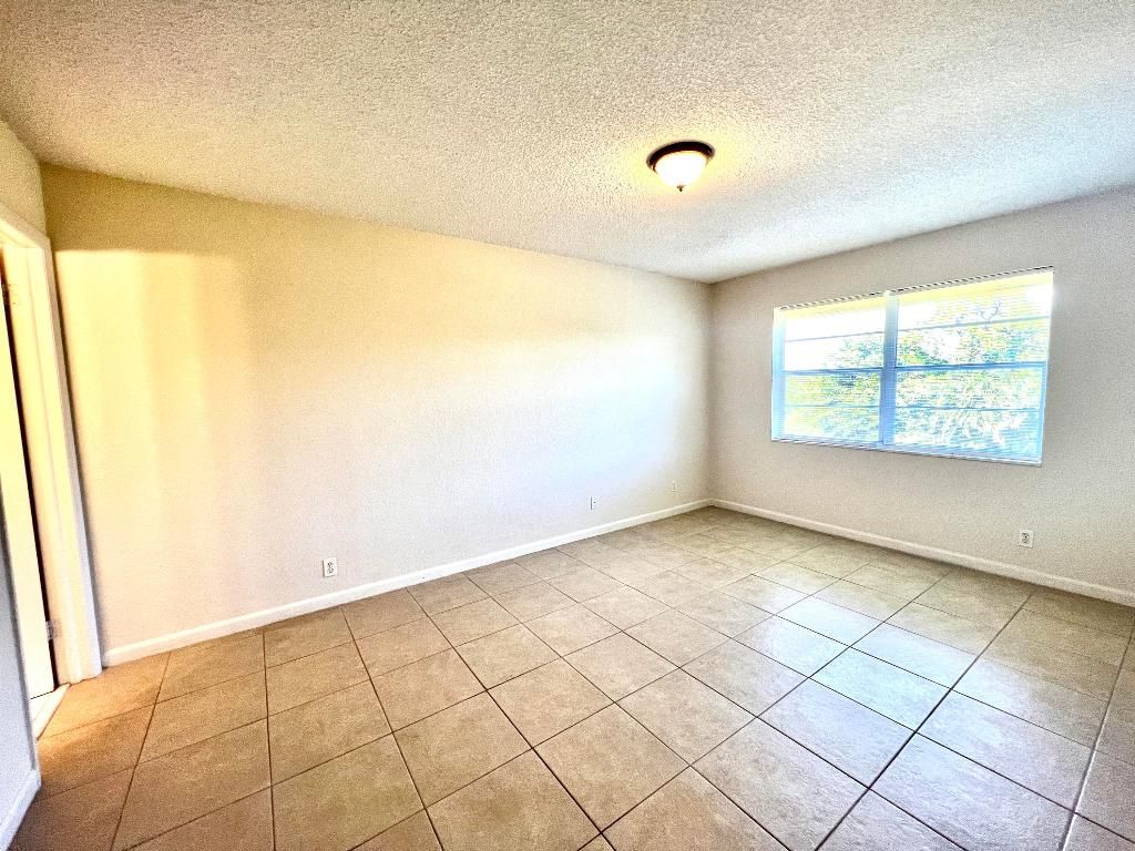 120 Sparrow Drive, Unit 302, Royal Palm Beach, FL 33411 Photo