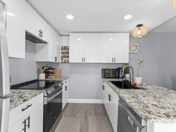 2704 27th Way, West Palm Beach, FL 33407