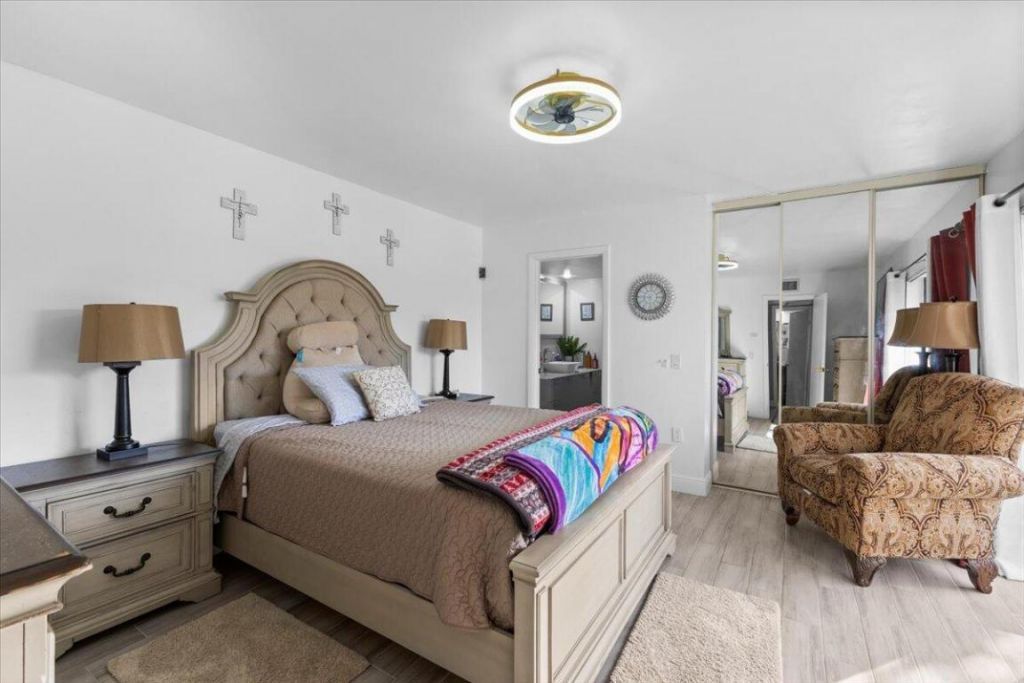 2704 27th Way, West Palm Beach, FL 33407 Photo