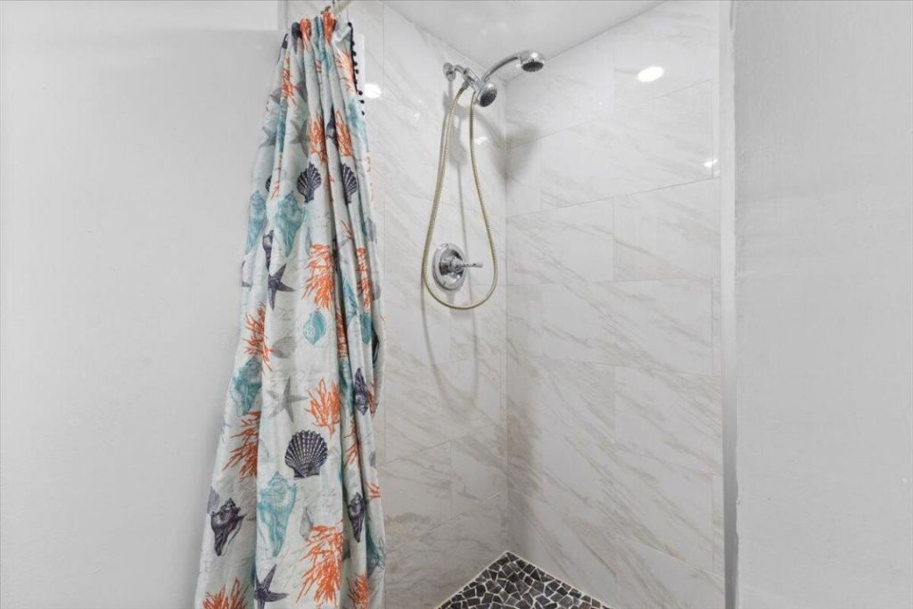 2704 27th Way, West Palm Beach, FL 33407 Photo