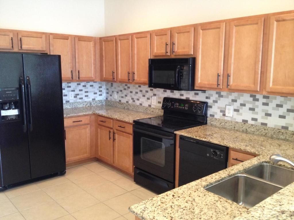 685 Pacific Grove Drive, Unit 2, West Palm Beach, FL 33401 Photo