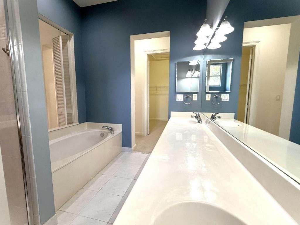 685 Pacific Grove Drive, Unit 2, West Palm Beach, FL 33401 Photo