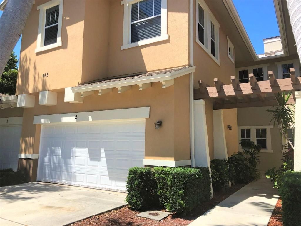 685 Pacific Grove Drive, Unit 2, West Palm Beach, FL 33401 Photo