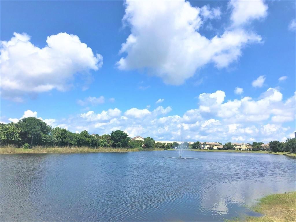 685 Pacific Grove Drive, Unit 2, West Palm Beach, FL 33401 Photo